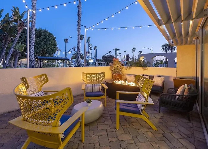 Redondo Beach Hotel, Tapestry Collection By Hilton